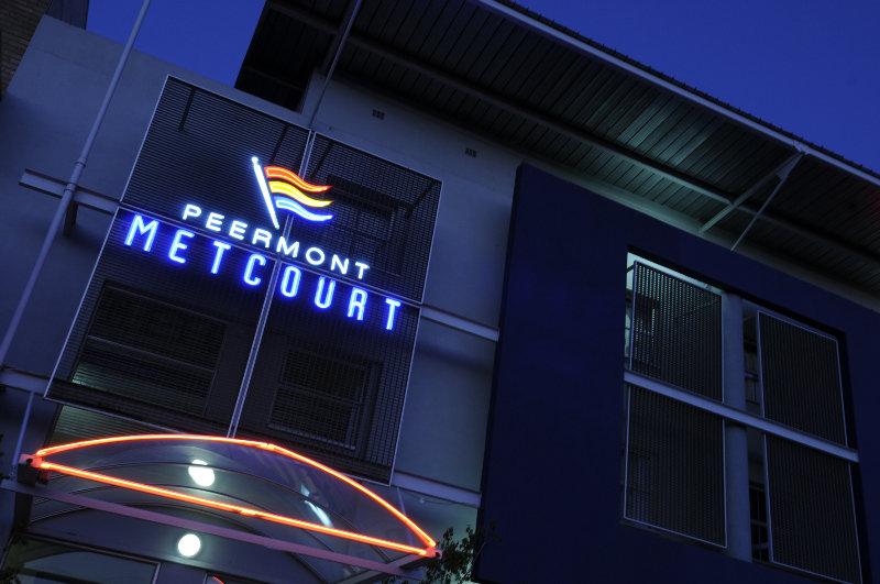 Peermont Metcourt Hotel Francistown Extérieur photo